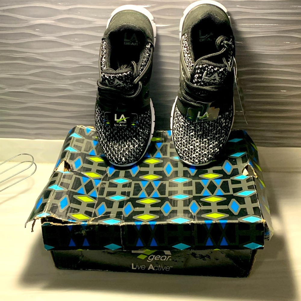 LA Gear Live active Brody Tennis Shoes NEW Size Child’s 1 Black/White VERY RARE - Picture 4 of 8